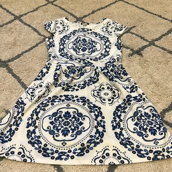 blue and white china print dress A Line V Neck Floor Length Blue Prom Dress With Appliques PSK156 US6 / Custom Color main image 0